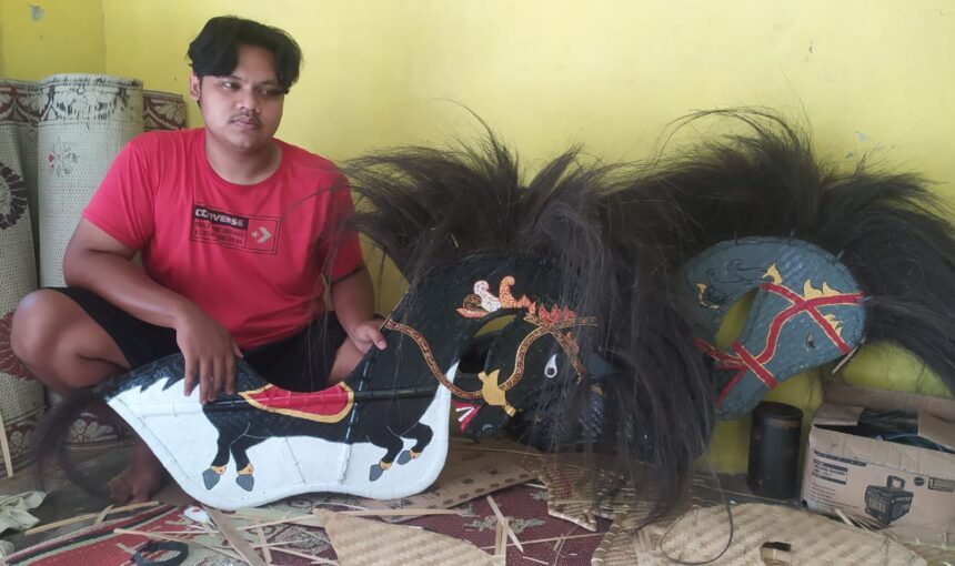 Aldo Andika, Pewaris Seni Jaran Kepang dari Sombron