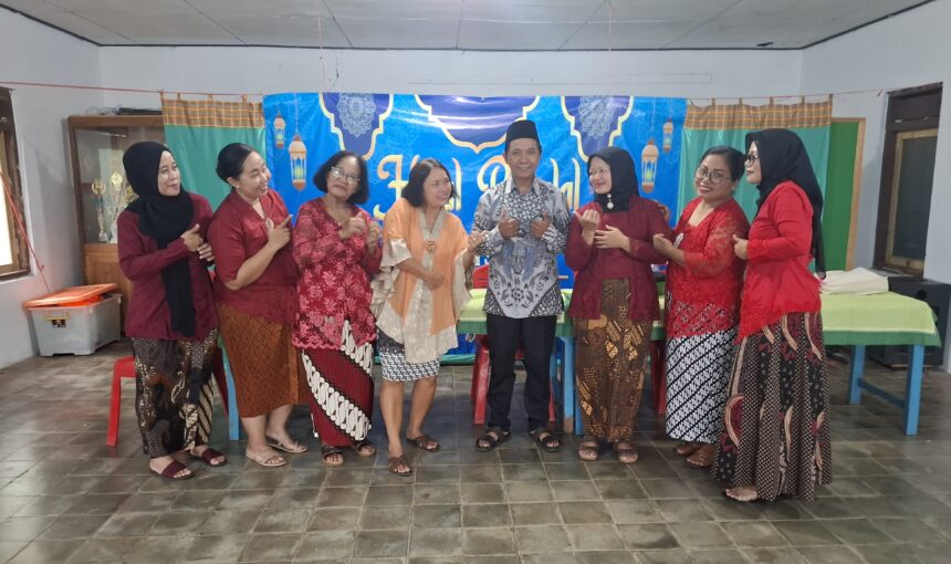 Dua Momen, Satu Semangat: Halal Bihalal dan Hari Kartini Jadi Wadah Perempuan Sombron Jaga Tradisi dan Emansipasi